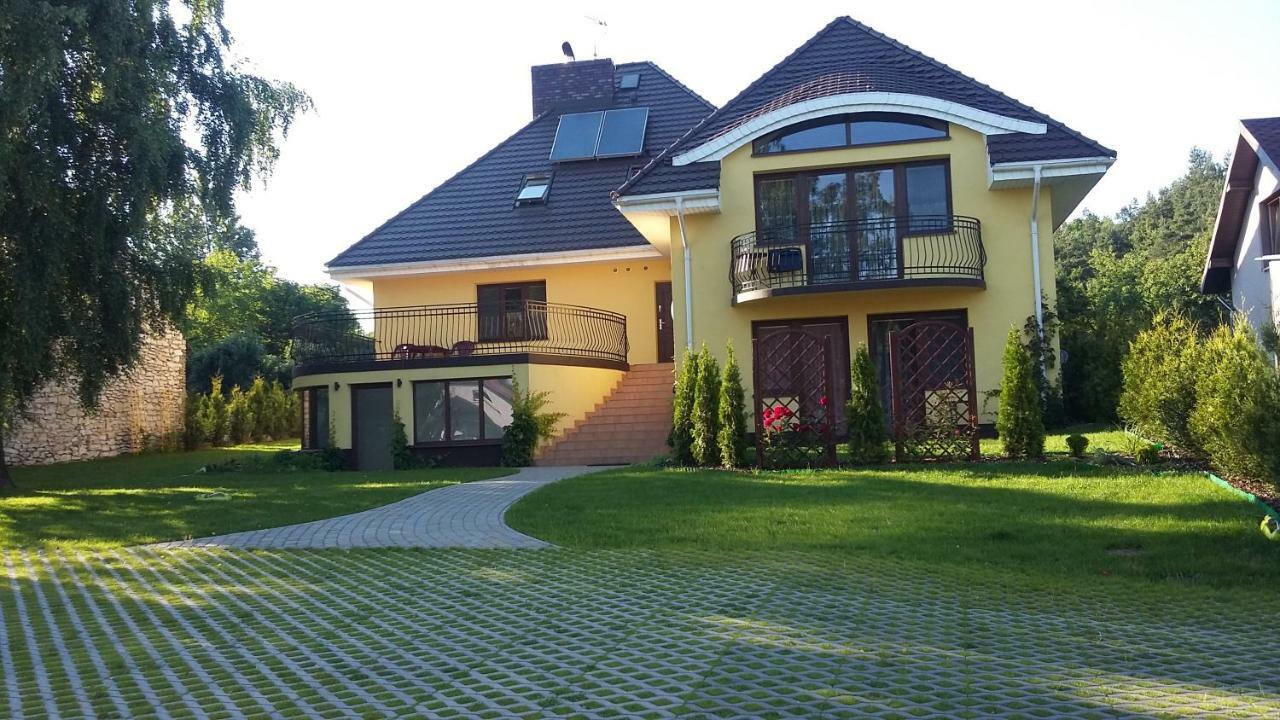 Villa Jura Pokoje Goscinne Zarki Exteriér fotografie
