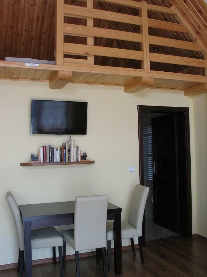 Villa Jura Pokoje Goscinne Zarki Exteriér fotografie